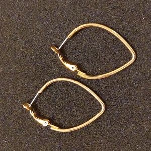 Ladies gold tone earrings